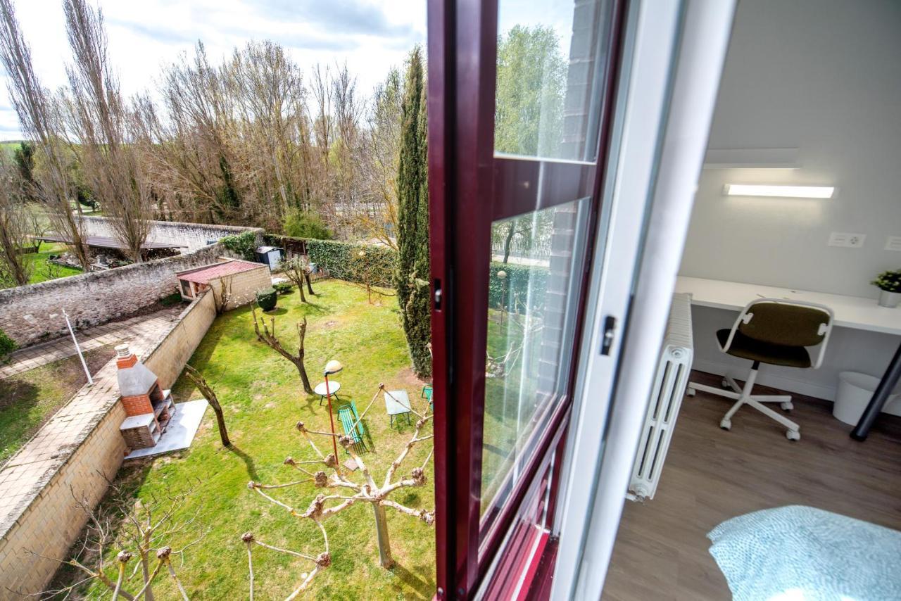 Residencia Hospital Del Rey Hostel Burgo Kültér fotó