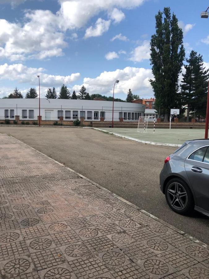 Residencia Hospital Del Rey Hostel Burgo Kültér fotó