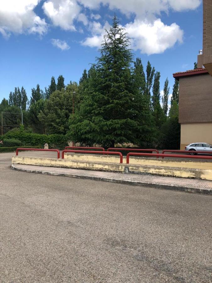 Residencia Hospital Del Rey Hostel Burgo Kültér fotó