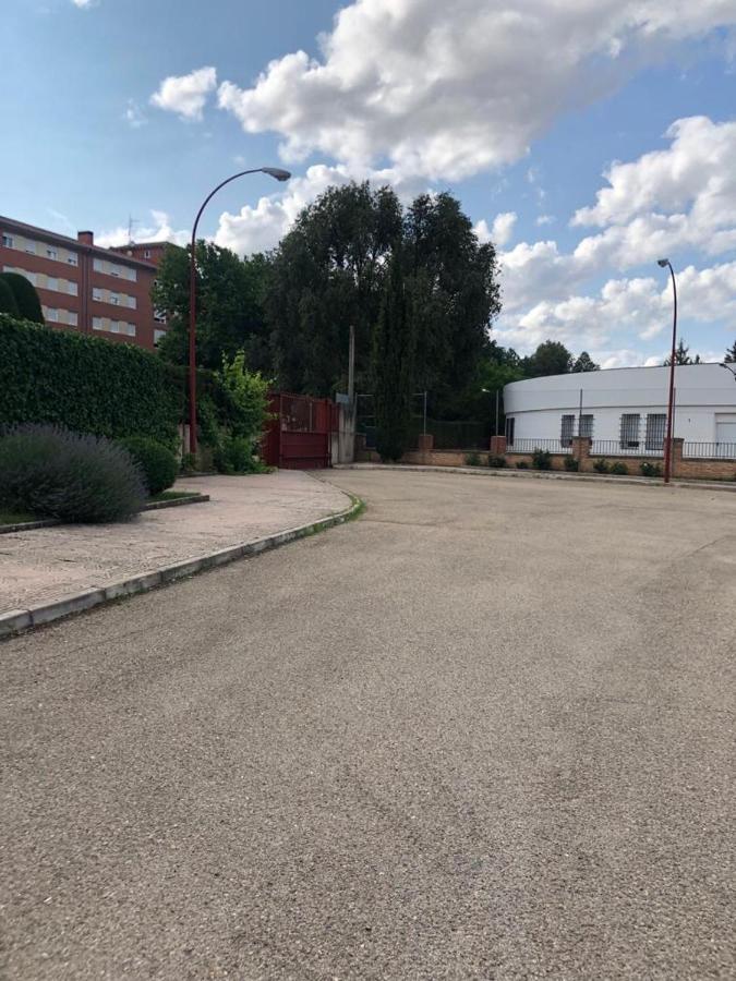 Residencia Hospital Del Rey Hostel Burgo Kültér fotó